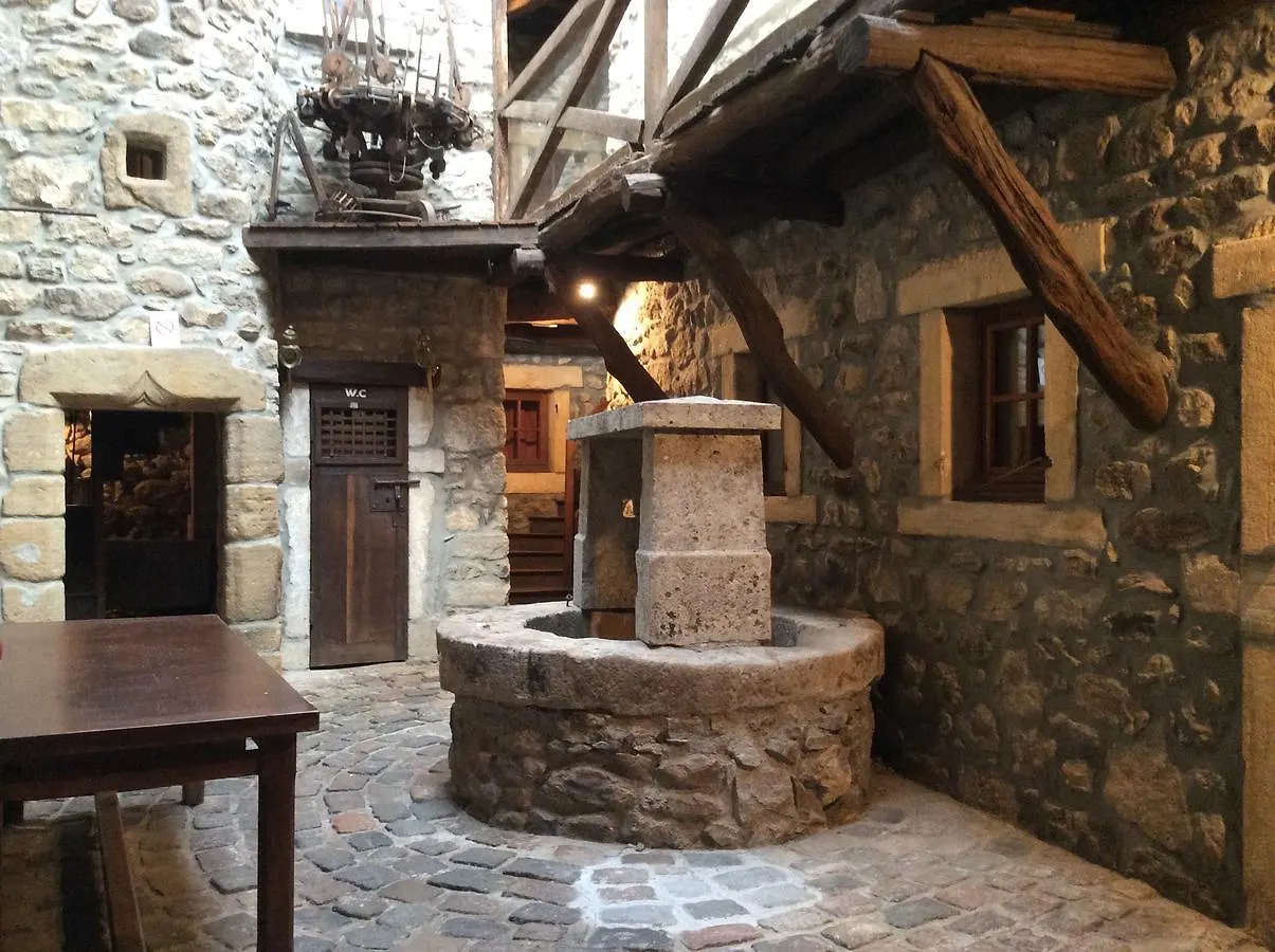 Aux Prisons De Montagny Bed and Breakfast Montagny  3*, Montagny (Rhone) Frankrijk