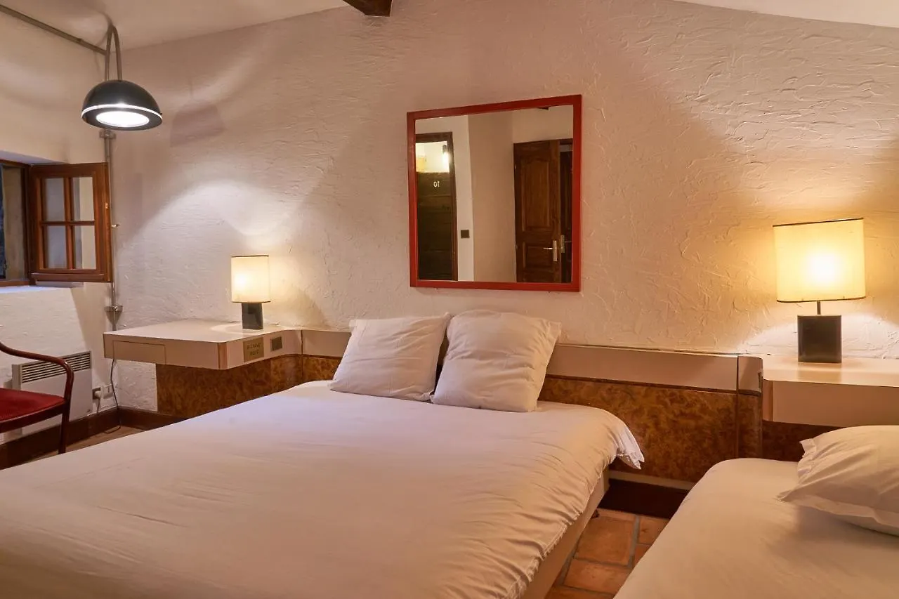 Aux Prisons De Montagny Bed and Breakfast Montagny  Bed & Breakfast