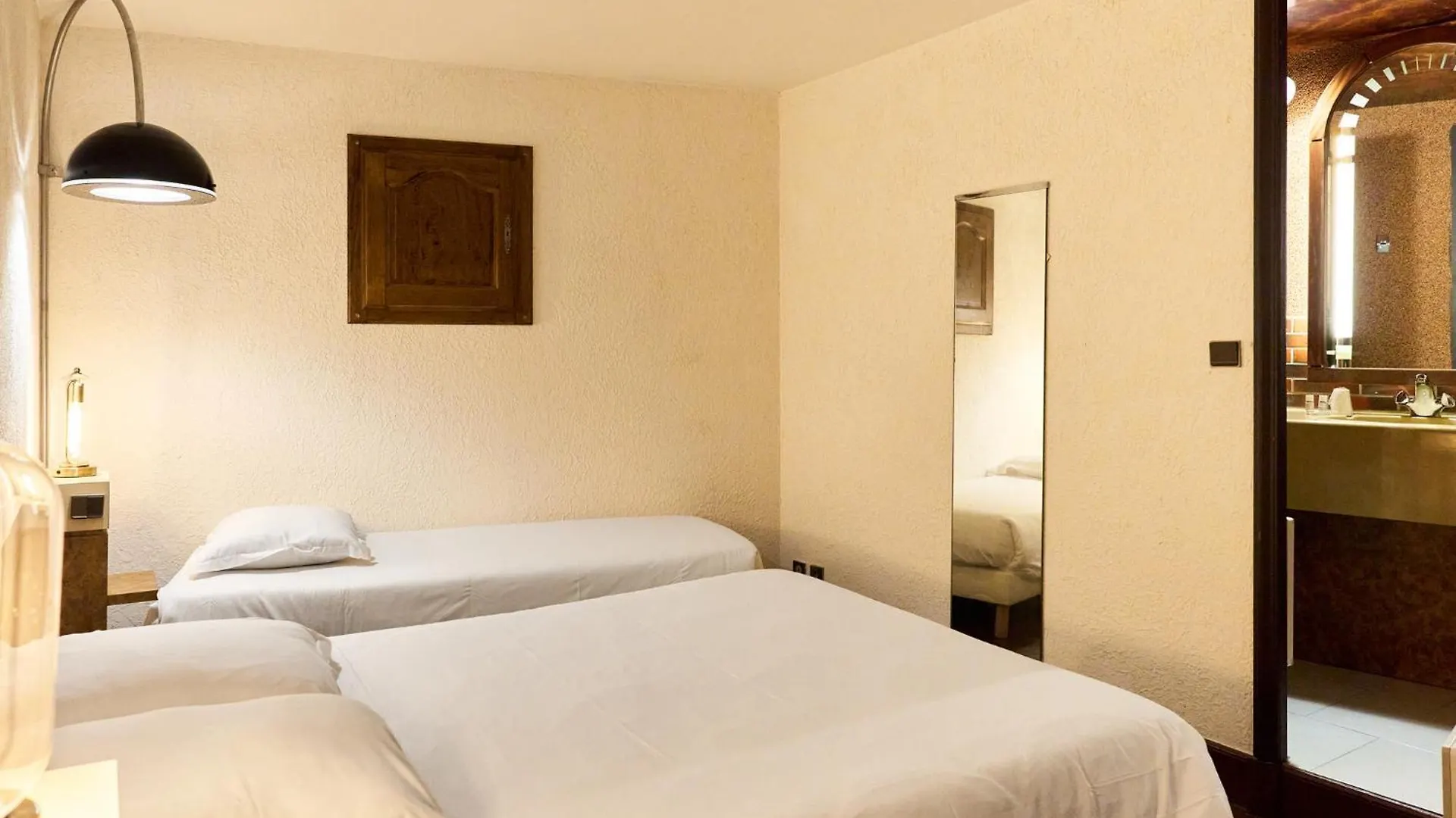 ***  Aux Prisons De Montagny Bed & Breakfast France