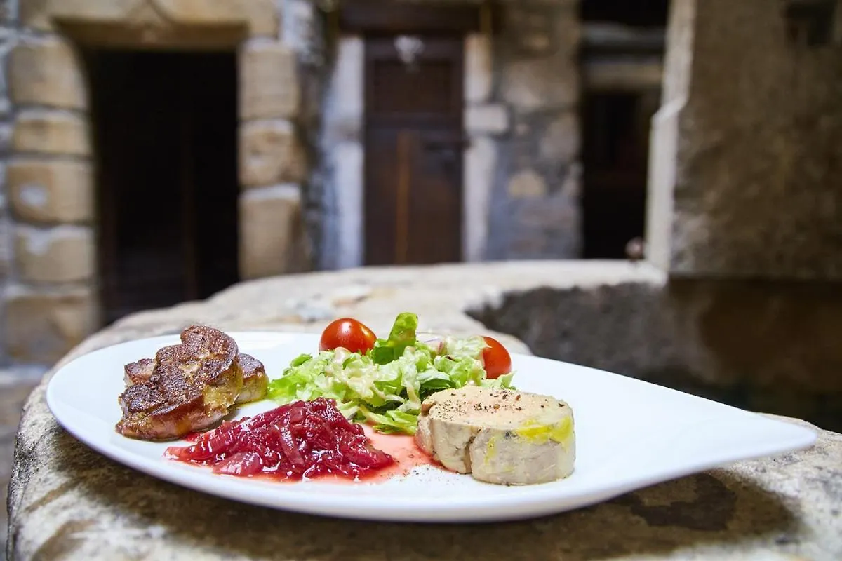 ***  Aux Prisons De Montagny Bed & Breakfast France